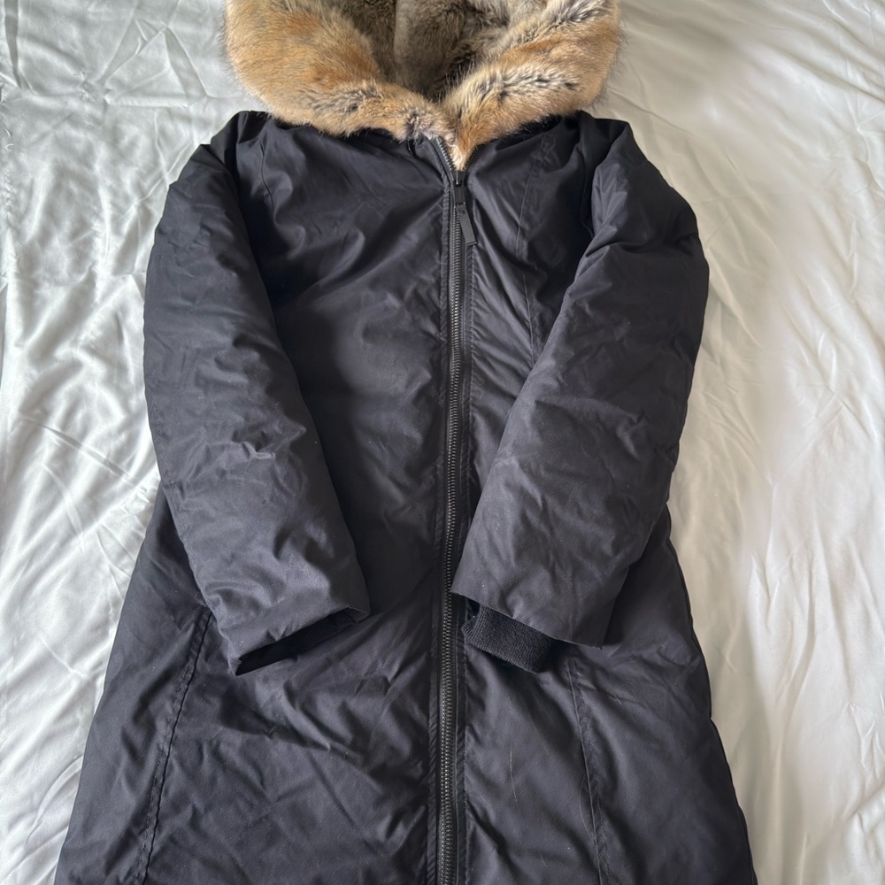 Babaton Charcoal Puffer Coat with Faux Fur Collar - Picture 6 of 8